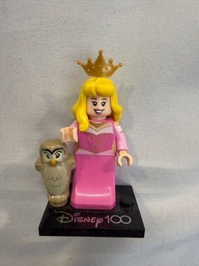 Disney 100 - Princess Aurora Mini Figure in Pink Dress with Gold Crown